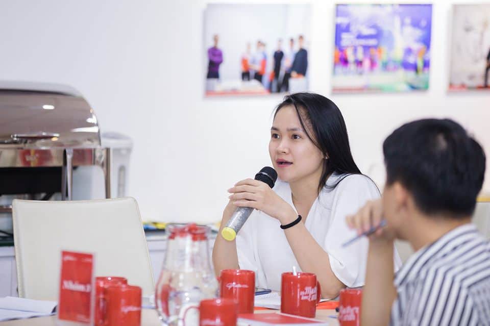 thấu hiểu khách hàng