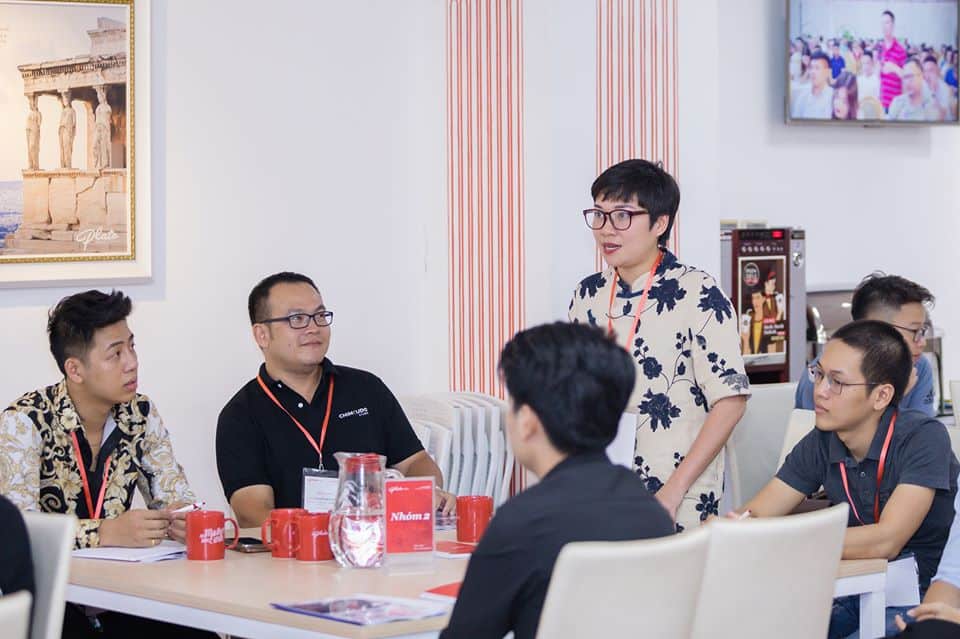 thấu hiểu khách hàng