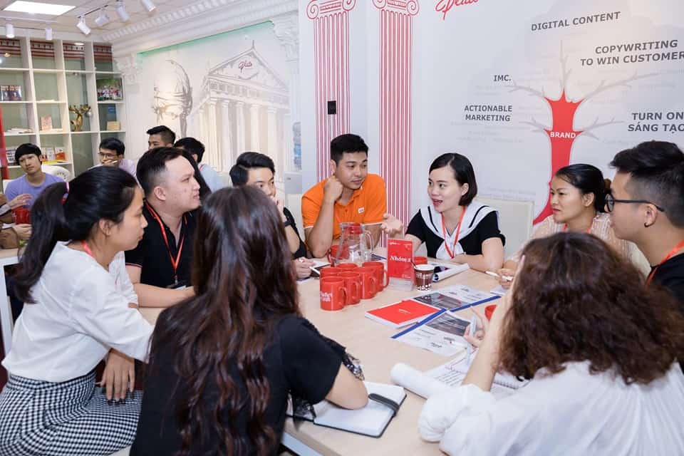 tự nghiên cứu insight khách hàng
